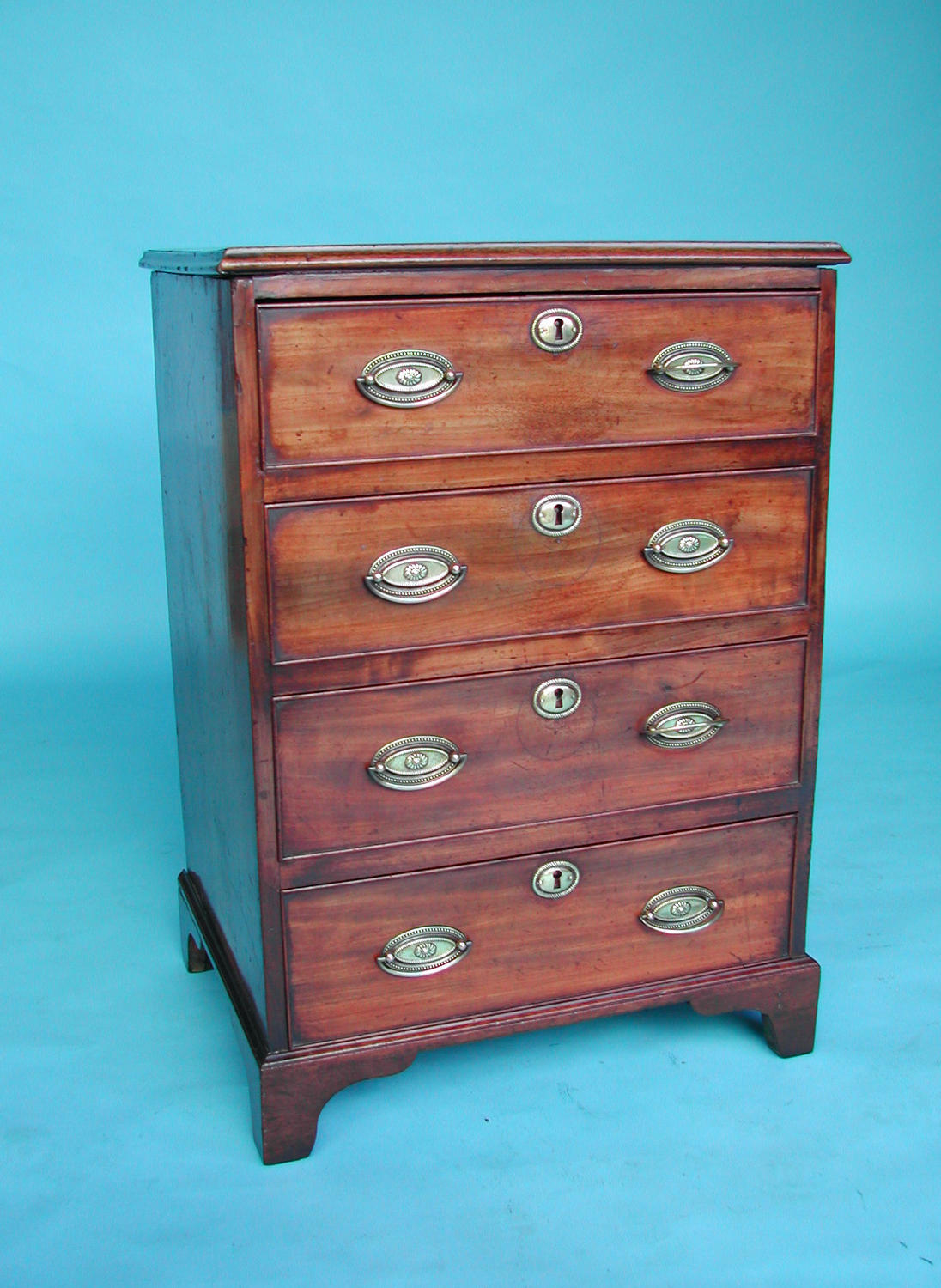 Antique Early 19thc small Mahogany Chest of Drawers. English. C1800-20