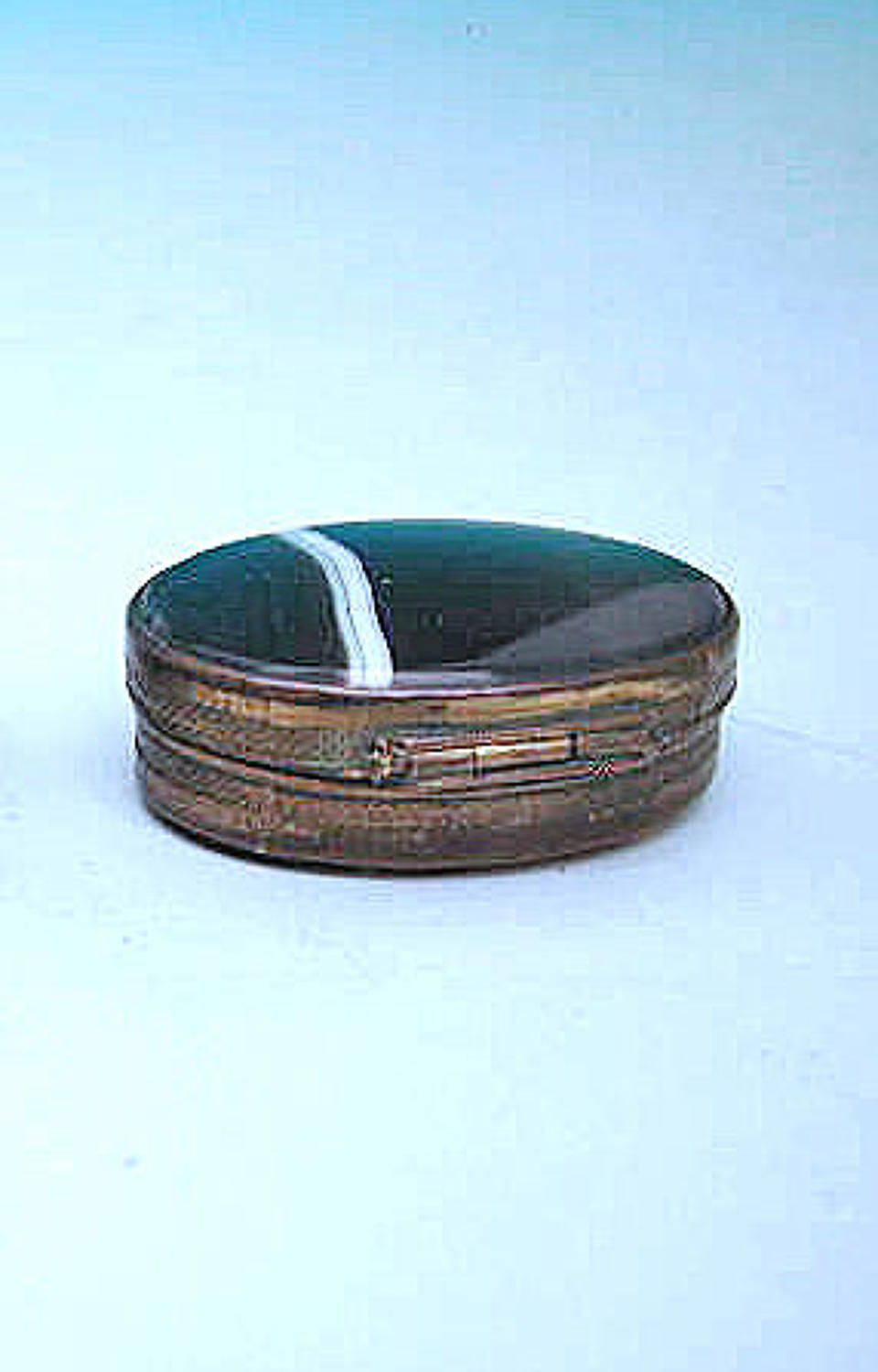Antique 19thc Agate & Brass Snuff /Pill Box.  Scottish. C1880-90.