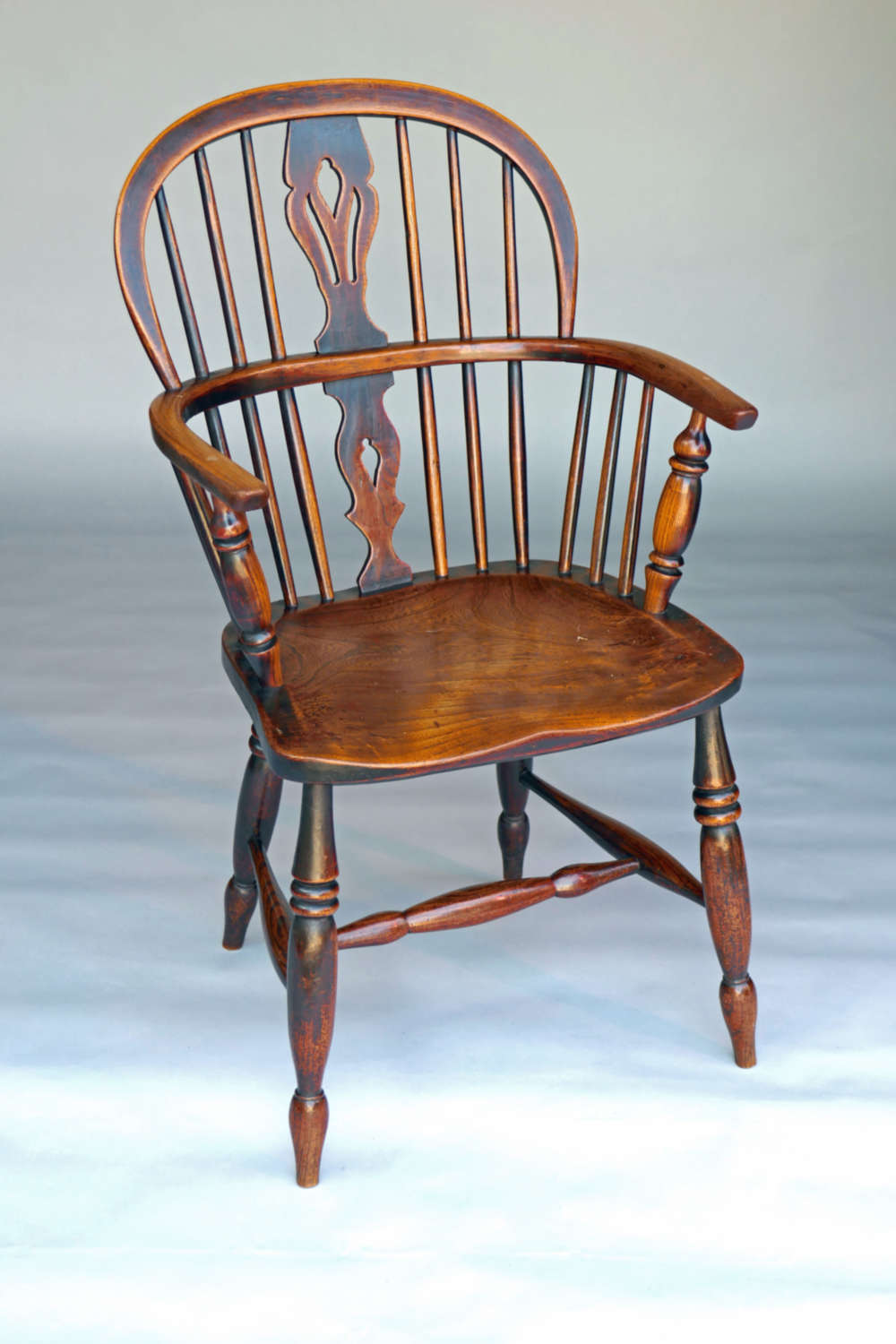 Antique 19thc Country Furniture Windsor Low Back Armchair In Elm & Ash