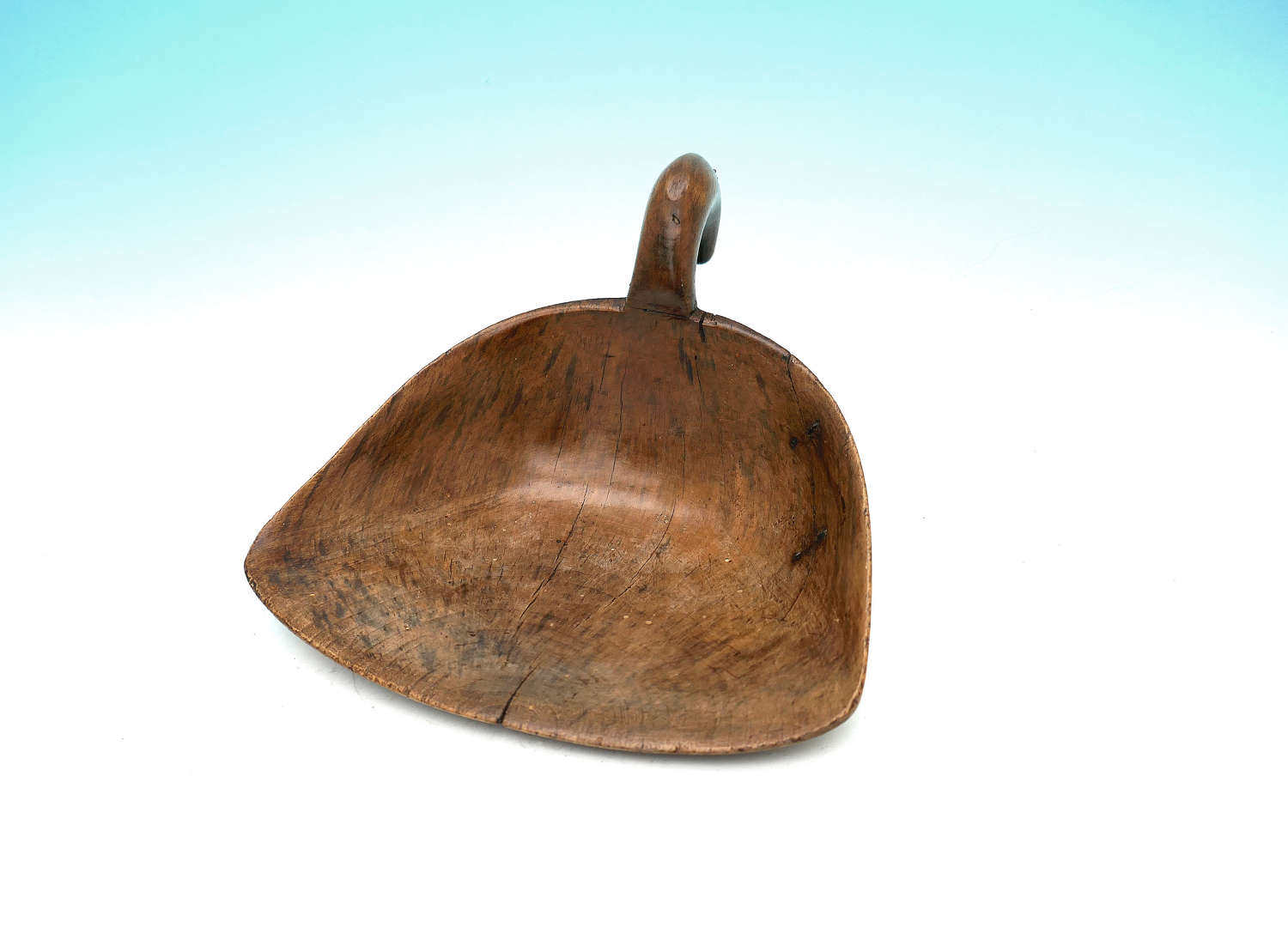 Antique 19thc Treen Sycamore Flour Or Grain Scoop With Shaped Handle.