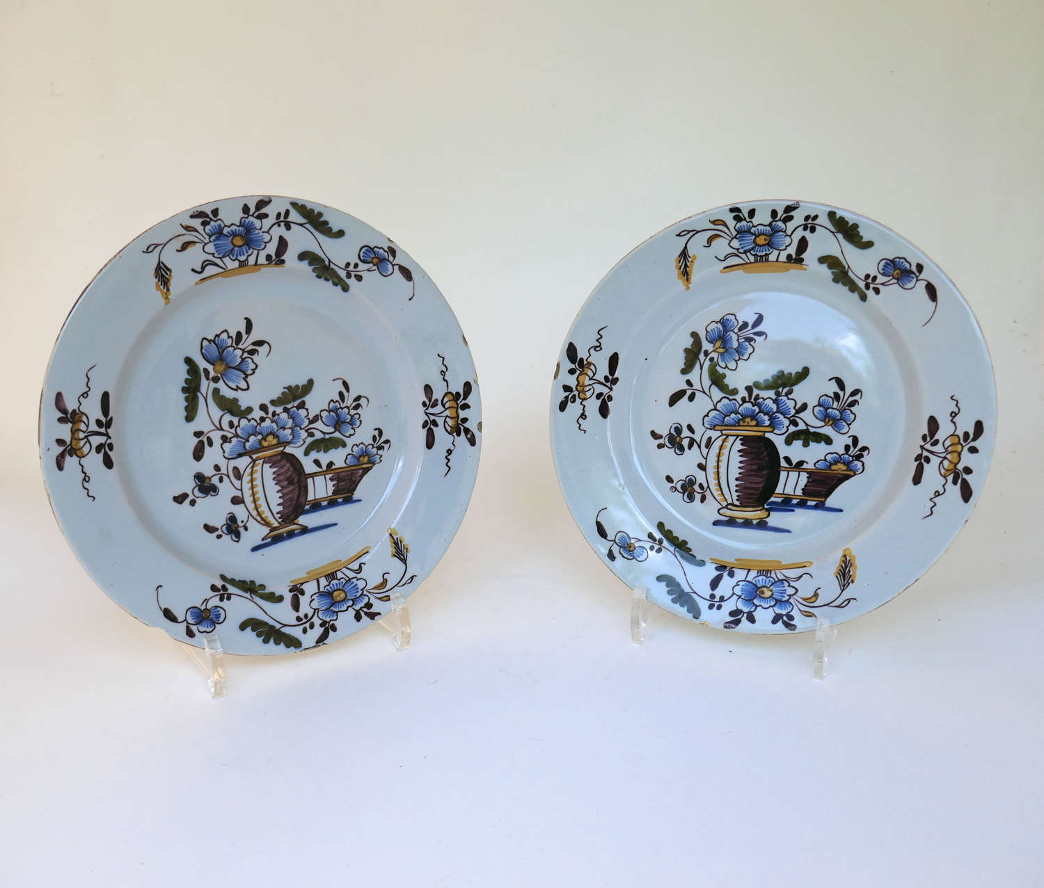 Antique Pottery 18thc Pair Of Delftware Polychrome Plates . English