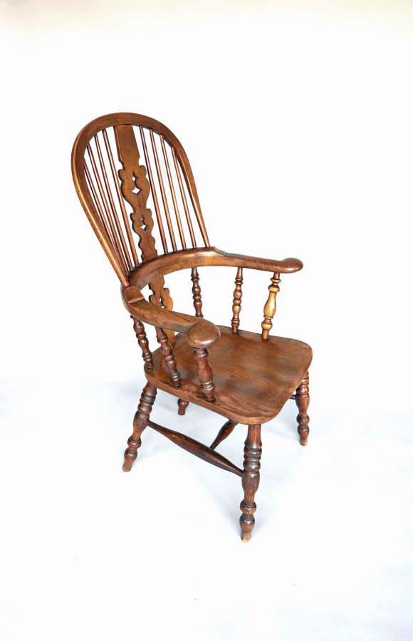 Antique Country Furniture 19thc Broad Arm Windsor Chair. English C1820