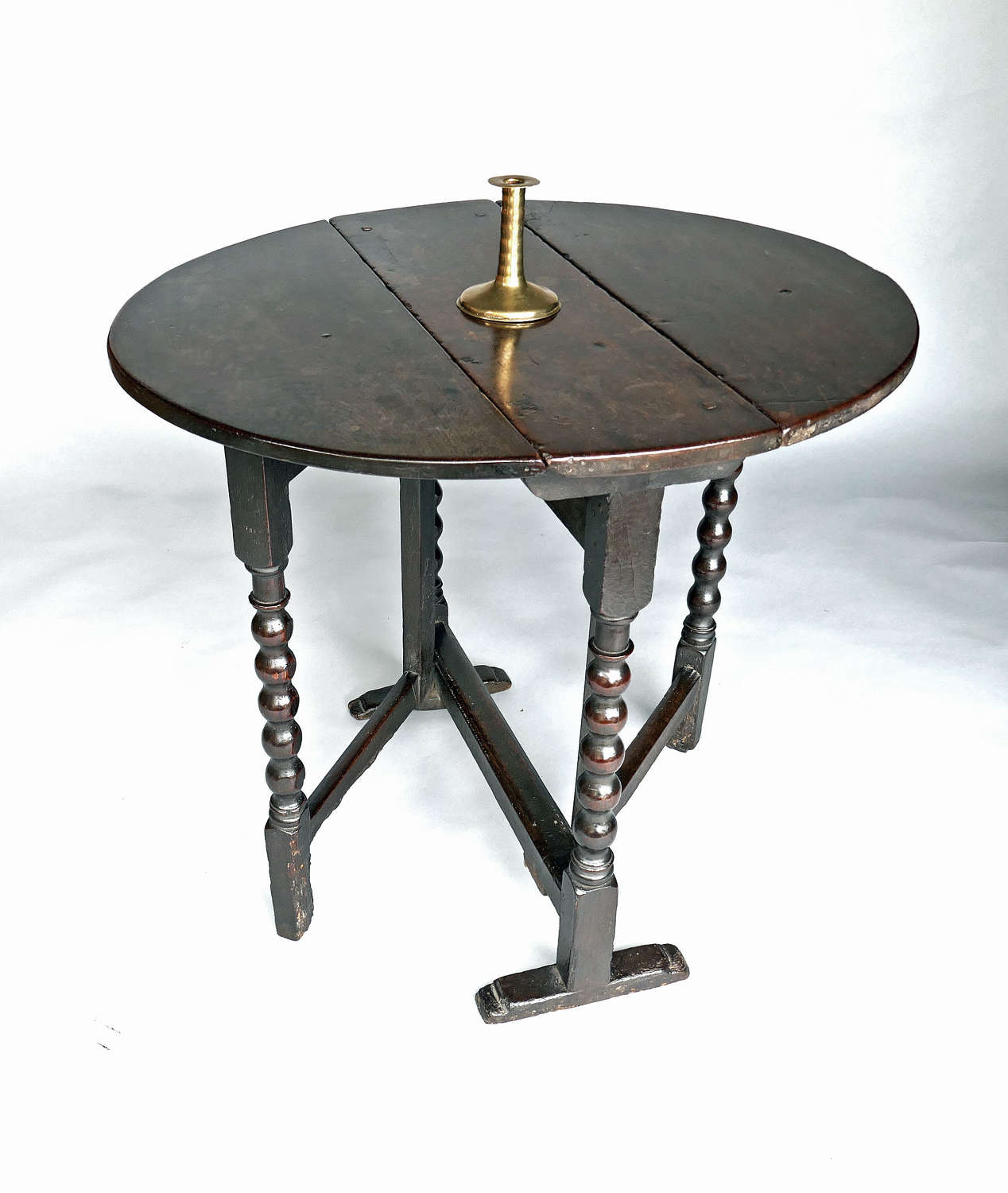 Antique Oak Period Furniture 17thc Small Gateleg Table On Sledge Base.