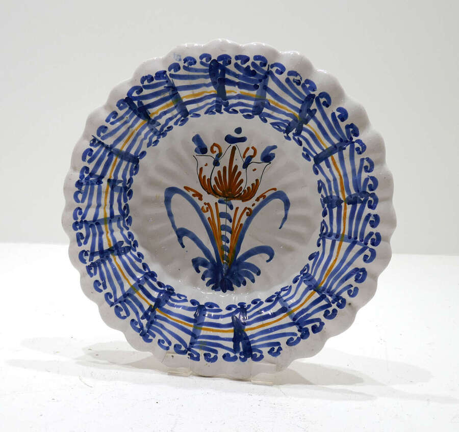 Antique Early Pottery 17thc Polychrome Delft Moulded Lobed Dish. Dutch C1670-80.